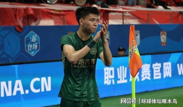 比利时后卫梅切勒：上半场我们踢得有些保守，对抗中输了太多