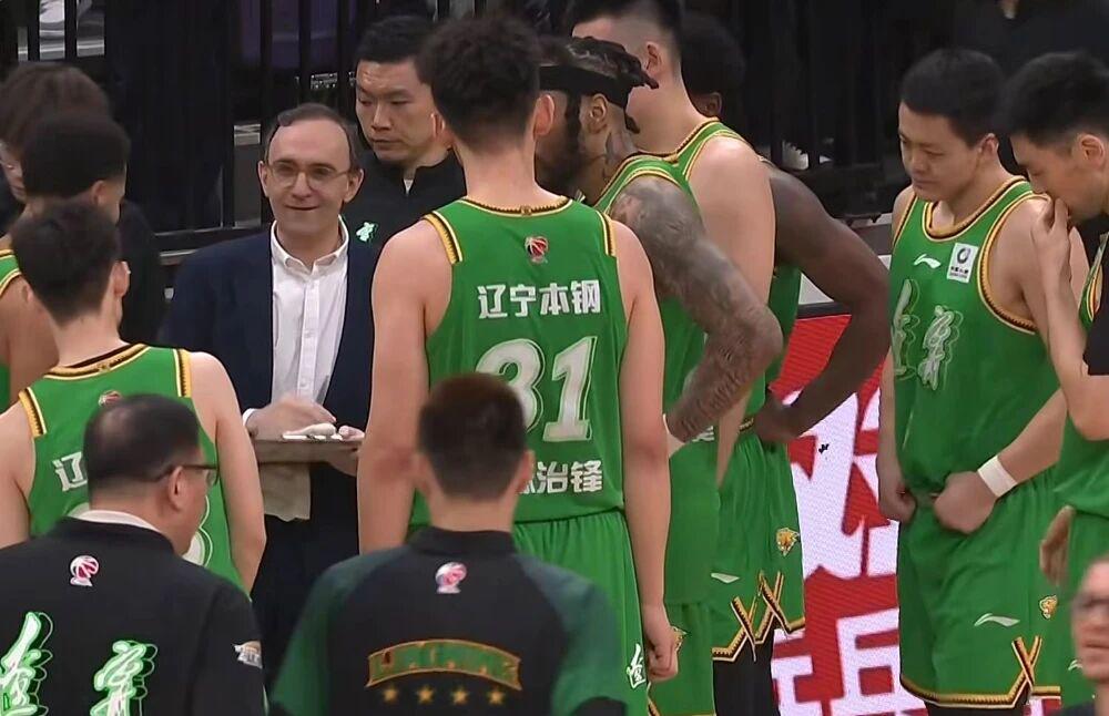 年少有为，布阿迪全场数据：9次地面争抢成功，6次夺回球权